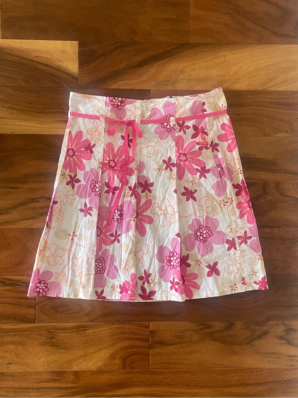 Reitmans Pink and White Floral A-line Mini Skirt